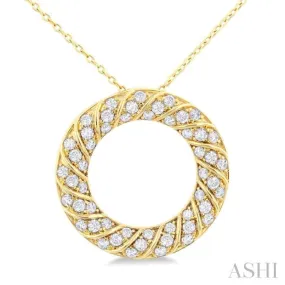 1/2 Ctw Ribbed Swirl  Circle Round Cut Diamond Fashion Pendant With Chain in 14K Yellow Gold