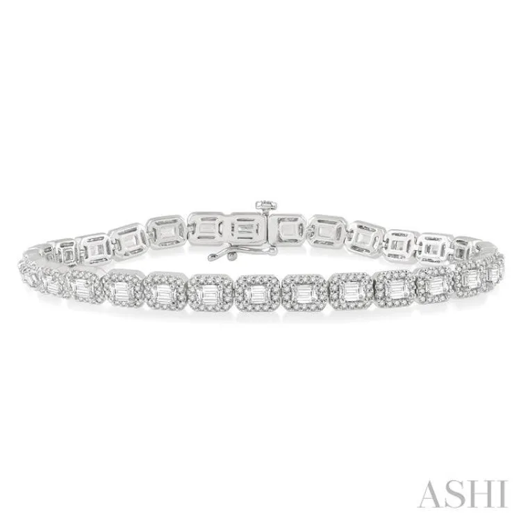 6 Ctw Emerald & Round Cut Diamond Halo Bracelet in 14K White Gold