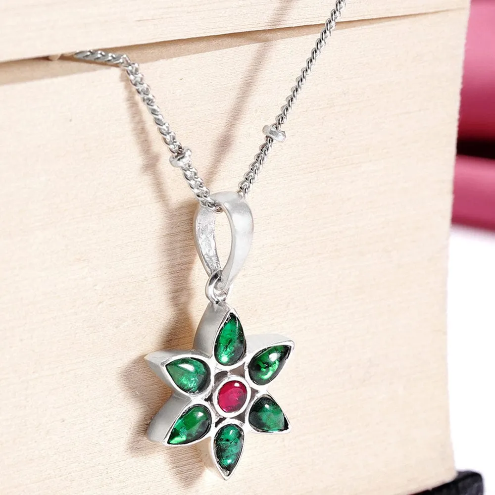 92.5 Silver Green Kundan Flower Necklace