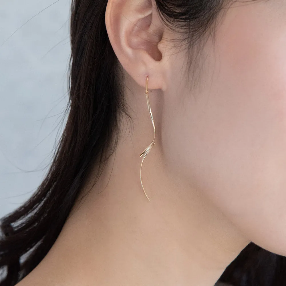 Curve Link Drop Earrings