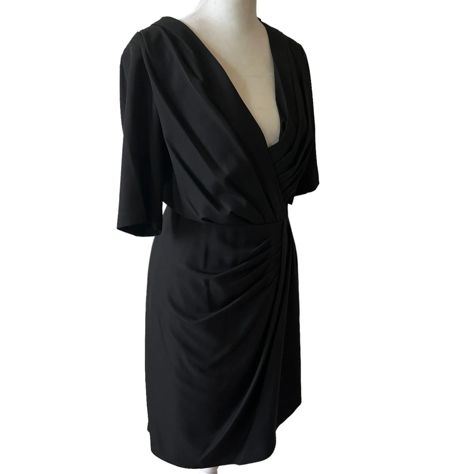 Donna Karan NWT Black V-Neck Short Sleeve Ruched Knee Length Dress Size 10