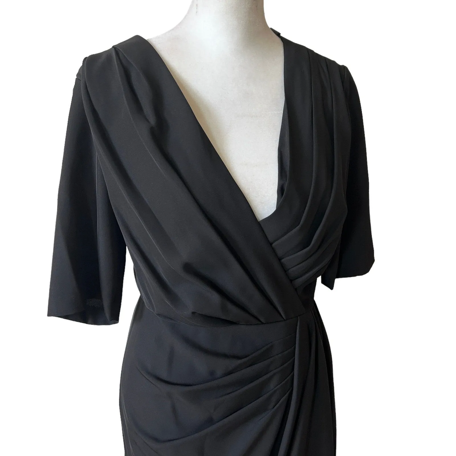 Donna Karan NWT Black V-Neck Short Sleeve Ruched Knee Length Dress Size 10