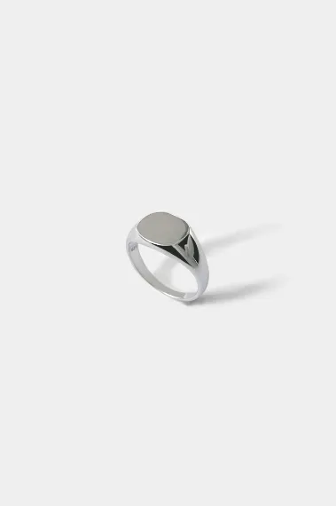 Kara Yoo Eden Signet Ring