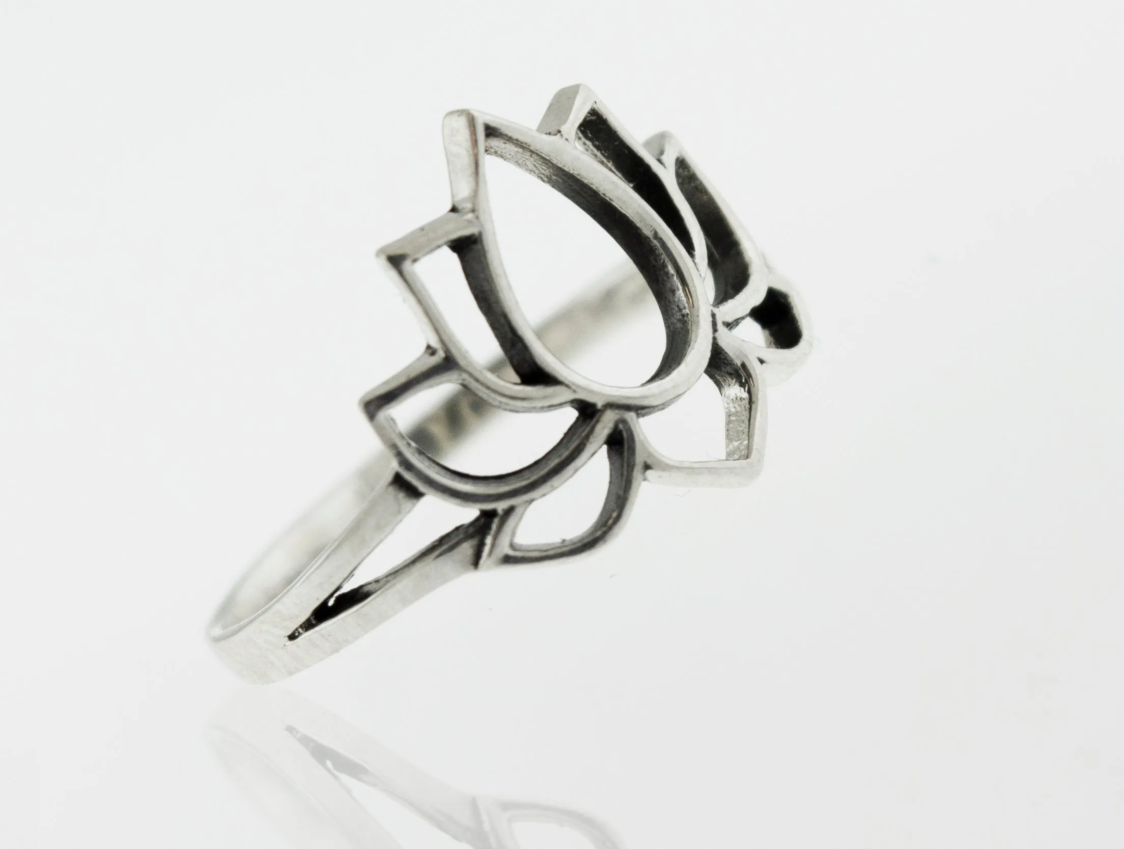 Lotus Outline Ring