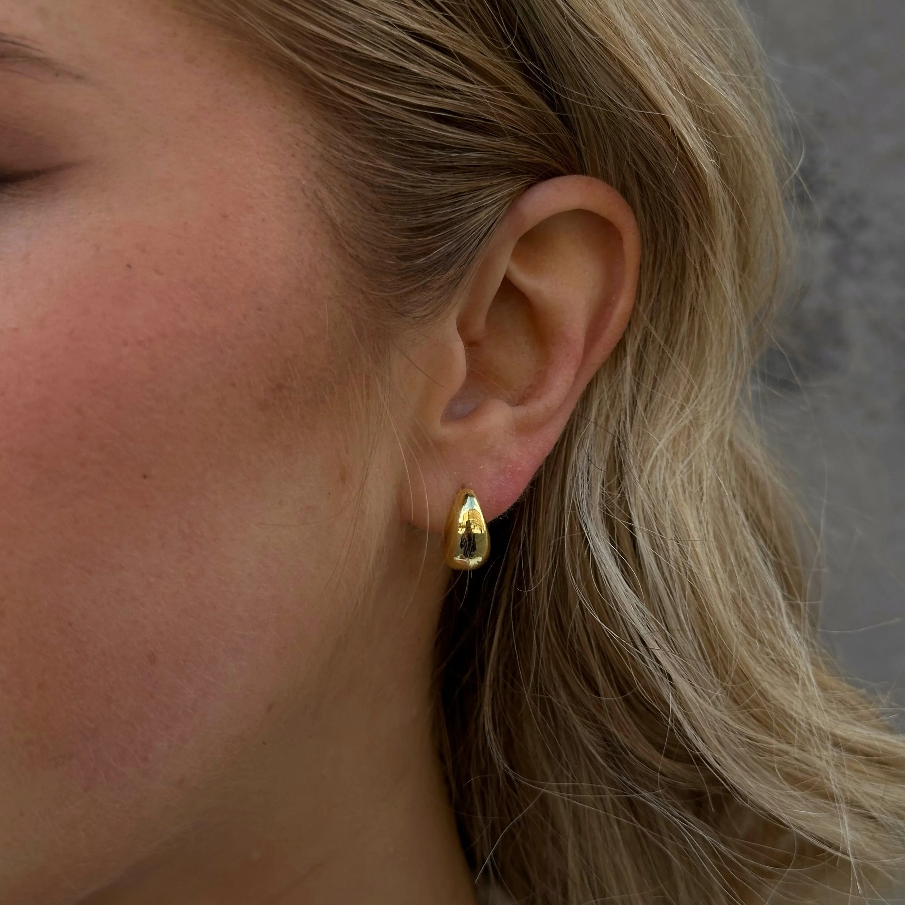 MINI DROP EARRINGS Gold