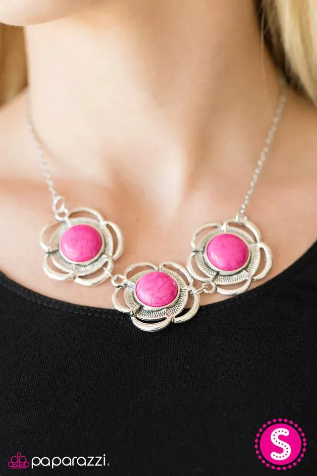 Paparazzi Necklace ~ Daisy DUNES - Pink