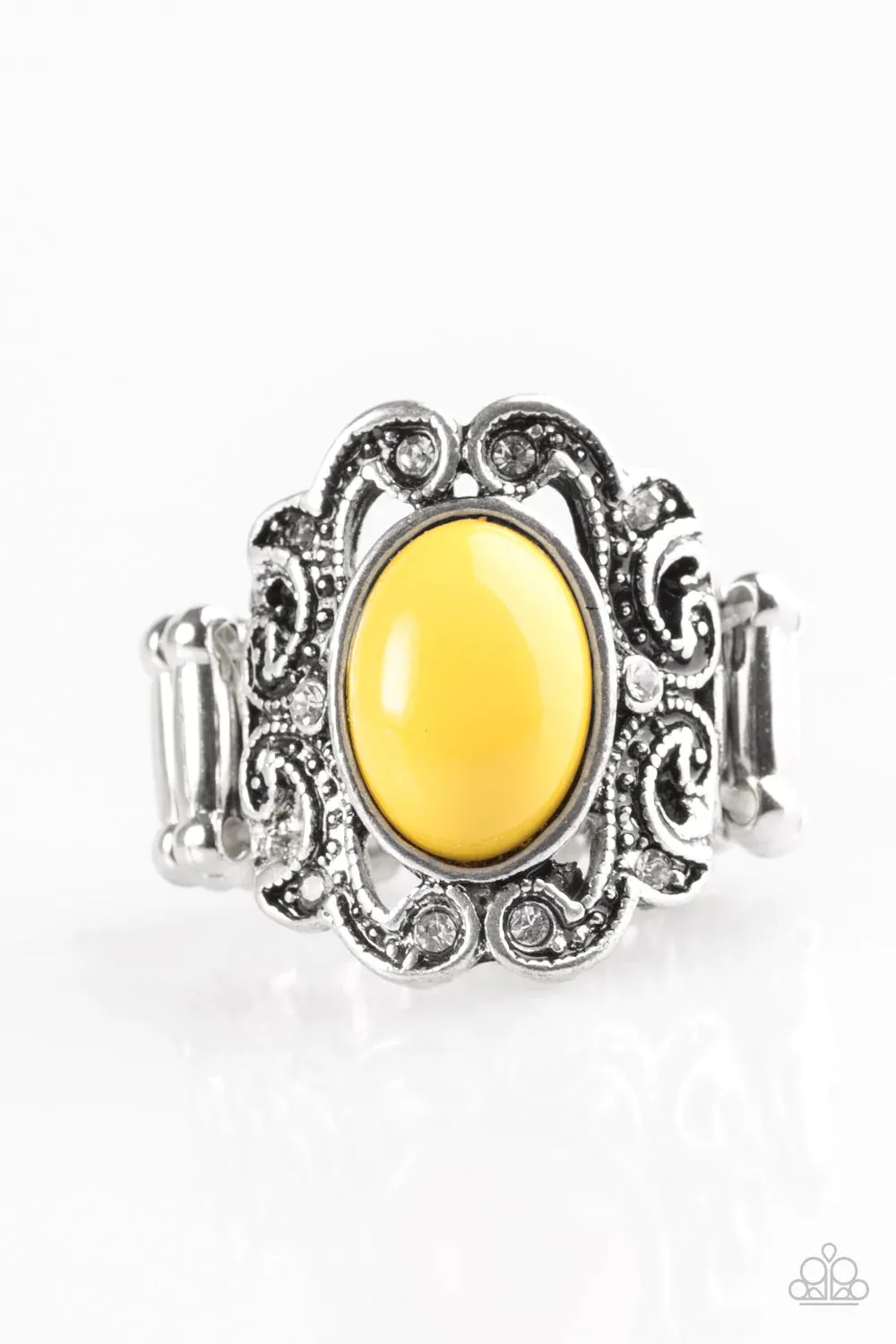 Paparazzi Ring ~ Pasadena Princess - Yellow