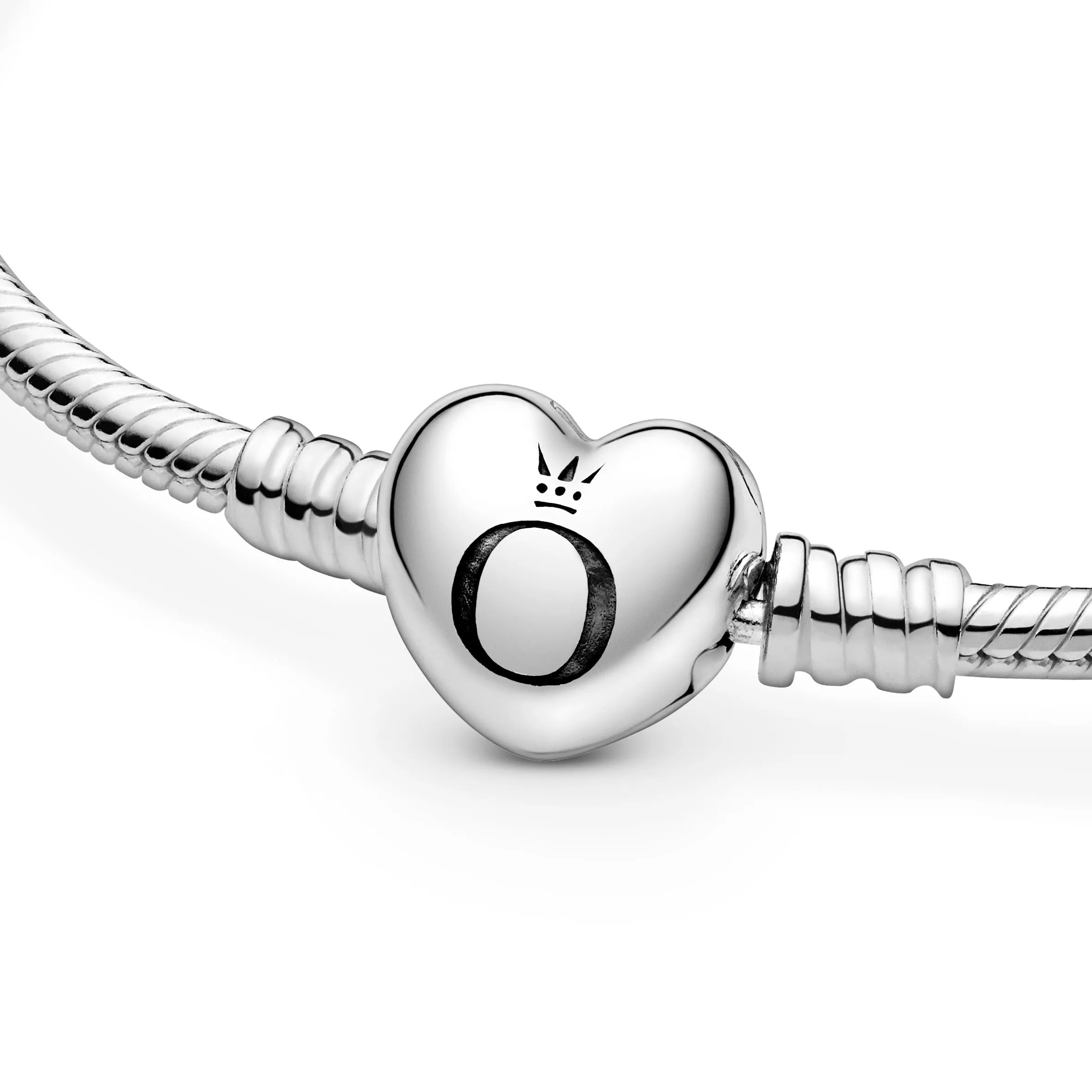 Silver bracelet with heart-shaped clasp