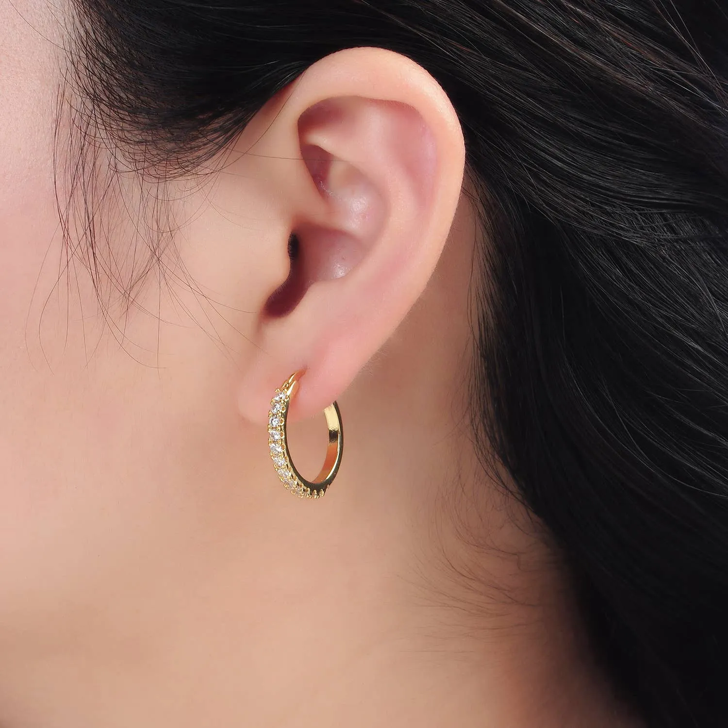 Simple Huggie Earring