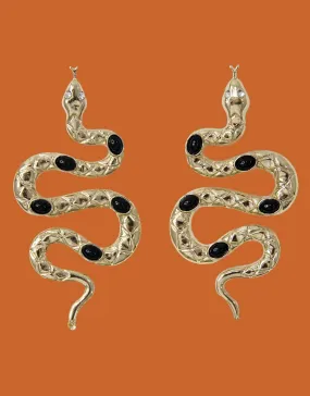 Snake earrings with stone