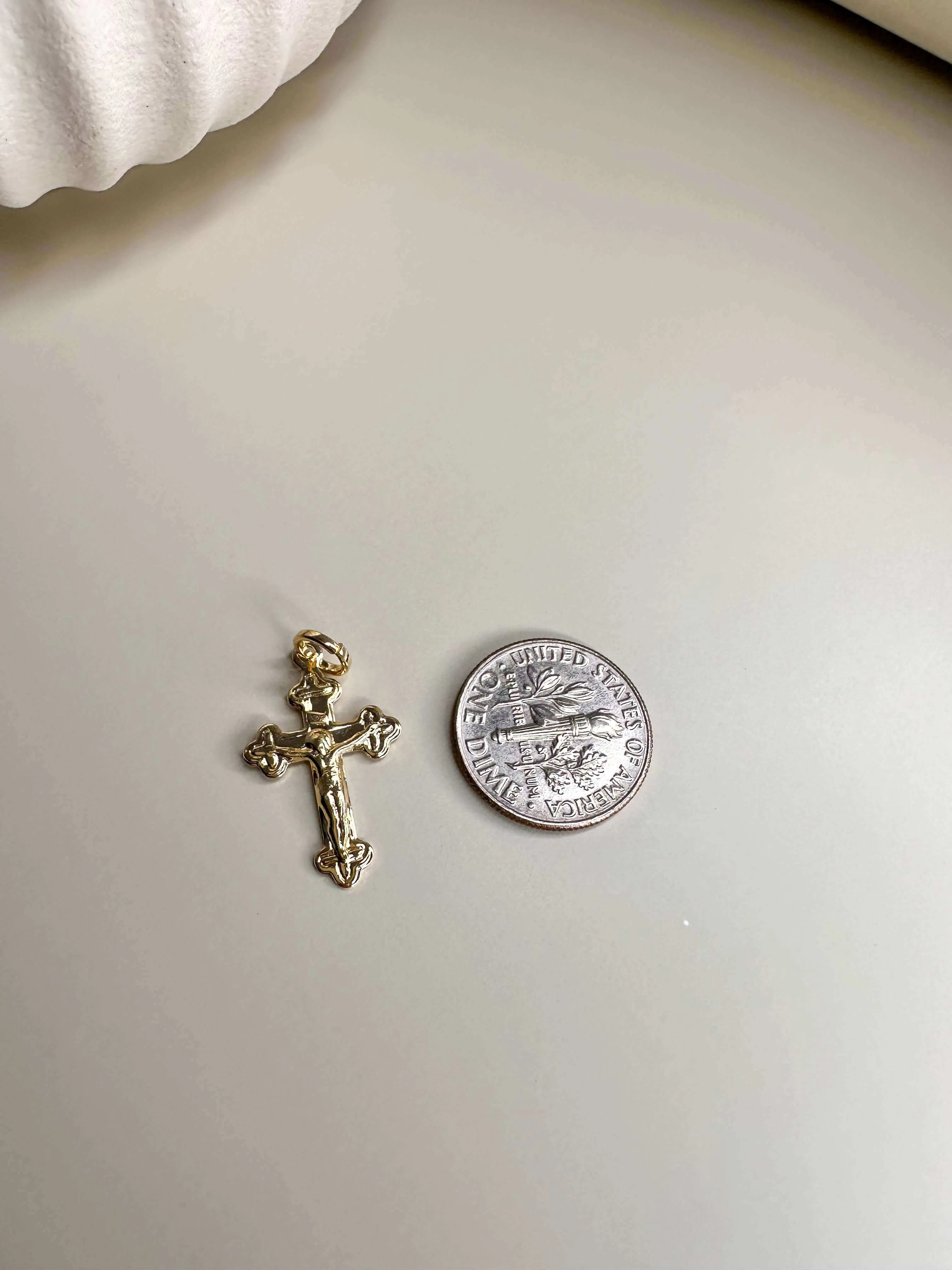 Velani Crucifix Pendant